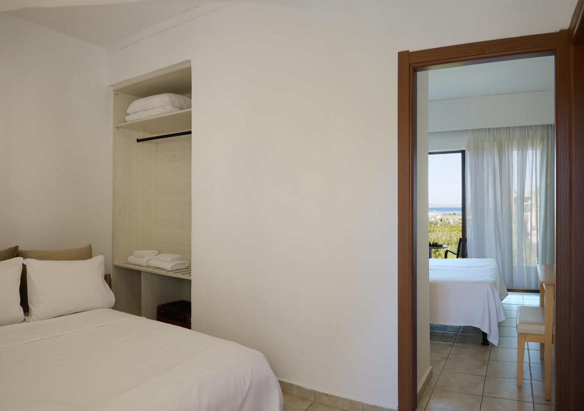 Blue Bay Beach Resort Ialysos  Exterior foto